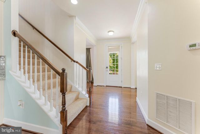 5829 AMANDA ROSE LN, Woodbridge, VA 22193