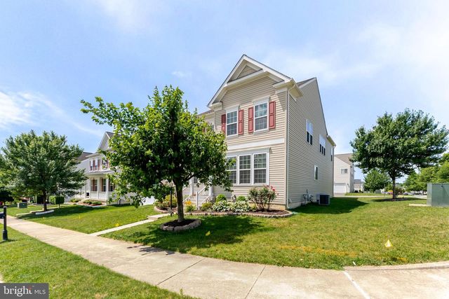 5829 AMANDA ROSE LN, Woodbridge, VA 22193