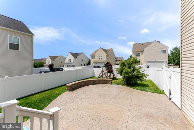 5829 AMANDA ROSE LN, Woodbridge, VA 22193