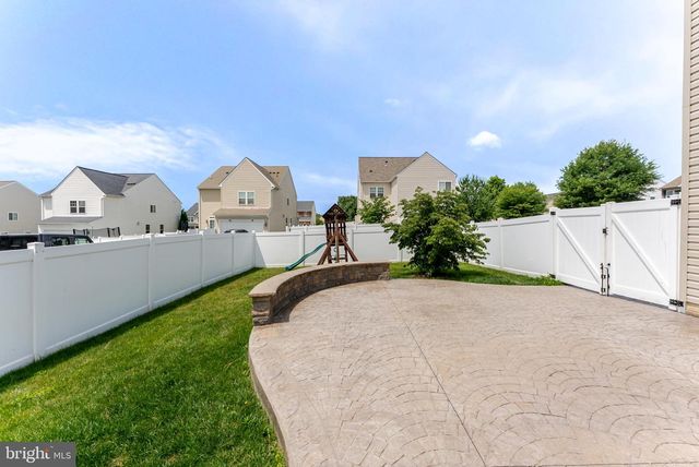 5829 AMANDA ROSE LN, Woodbridge, VA 22193