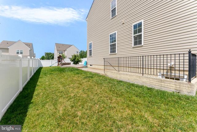 5829 AMANDA ROSE LN, Woodbridge, VA 22193