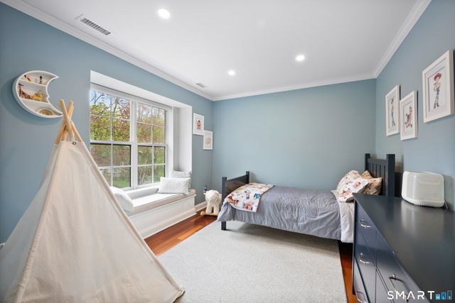 44 Cricket Lane, Fairfield, CT 06825