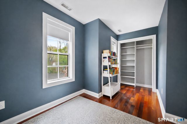 44 Cricket Lane, Fairfield, CT 06825