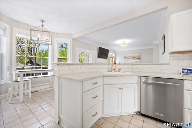 44 Cricket Lane, Fairfield, CT 06825