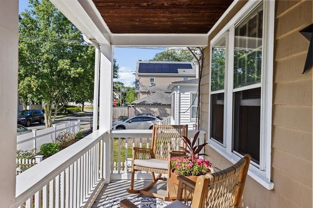 35 Willow Ave, Quincy, MA 02170