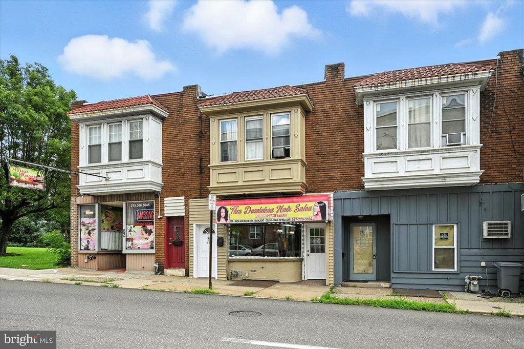 86 N YORK RD, Willow Grove, PA 19090