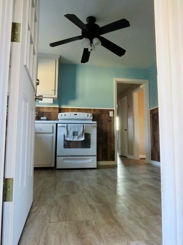 39 Balfour Dr., Springfield, MA 01118