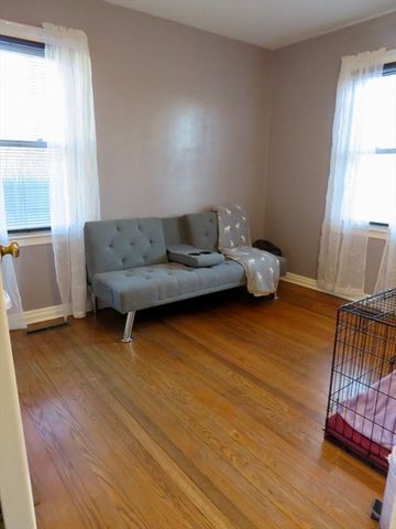 39 Balfour Dr., Springfield, MA 01118