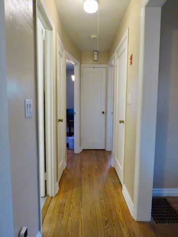 39 Balfour Dr., Springfield, MA 01118