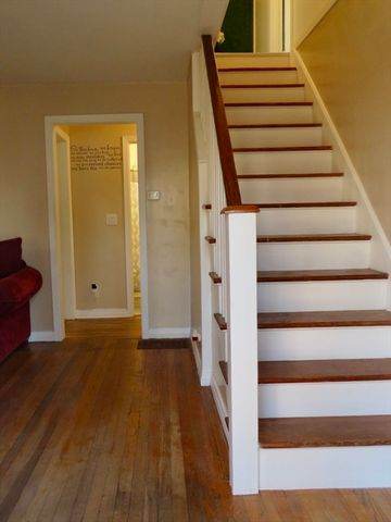 39 Balfour Dr., Springfield, MA 01118