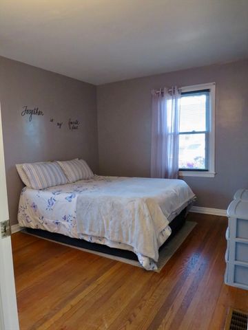 39 Balfour Dr., Springfield, MA 01118