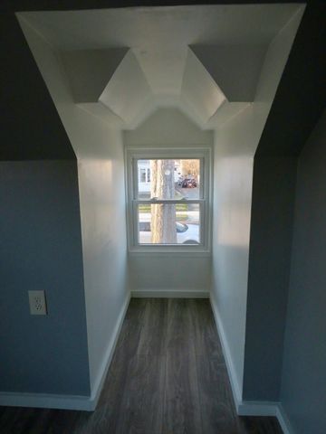 39 Balfour Dr., Springfield, MA 01118