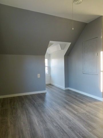 39 Balfour Dr., Springfield, MA 01118