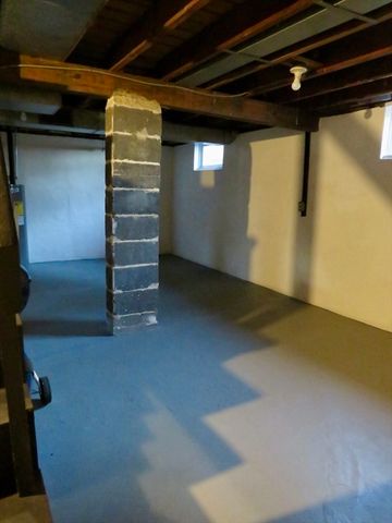 39 Balfour Dr., Springfield, MA 01118