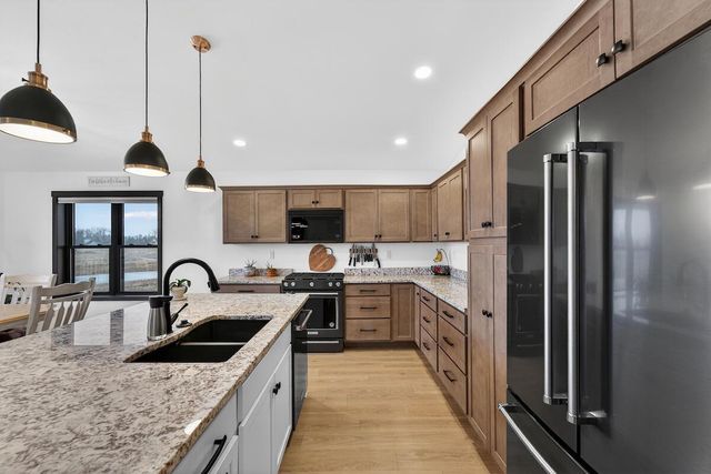 555 Lake Breeze LANE, Random Lake, WI 53075