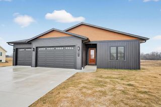 555 Lake Breeze LANE, Random Lake, WI 53075