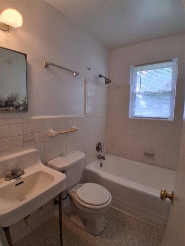 3019 Avon Street 3021, Dallas, TX 75211