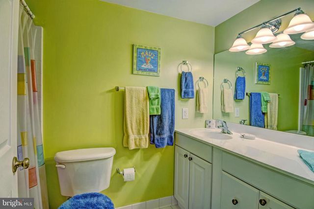 13705 ANNA POINT LN, Mineral, VA 23117