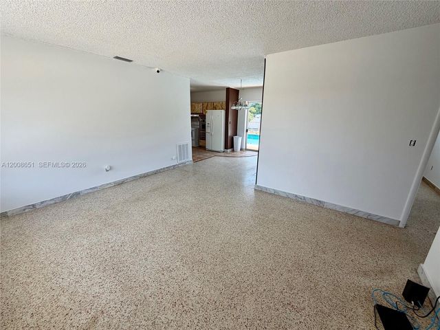 5373 W 10th Ct, Hialeah, FL 33012