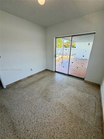 5373 W 10th Ct, Hialeah, FL 33012