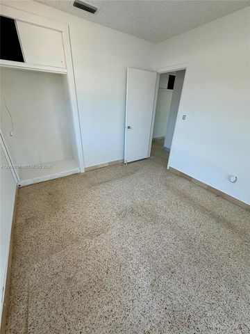 5373 W 10th Ct, Hialeah, FL 33012