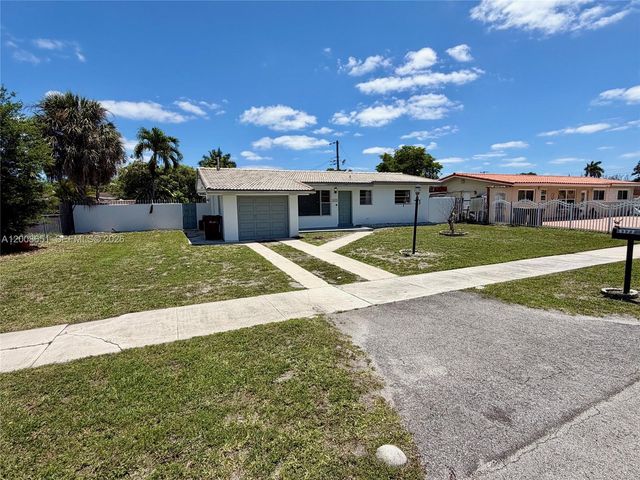 5373 W 10th Ct, Hialeah, FL 33012