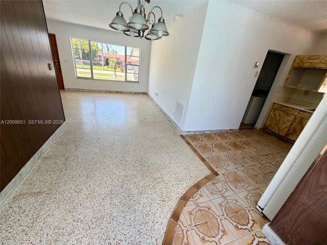 5373 W 10th Ct, Hialeah, FL 33012