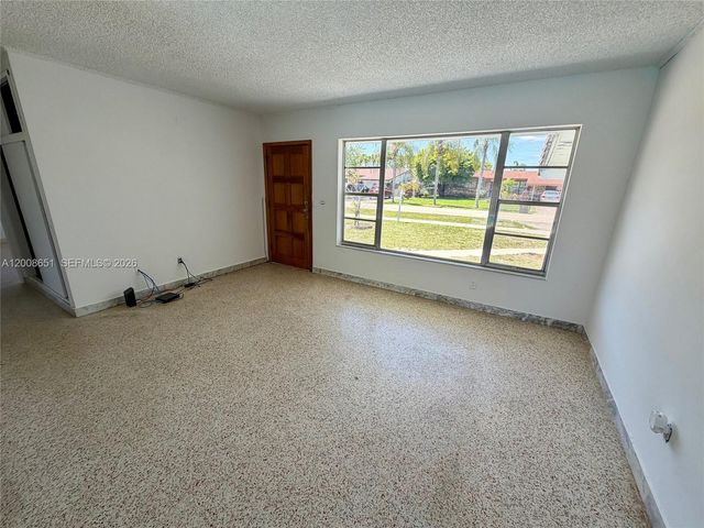 5373 W 10th Ct, Hialeah, FL 33012