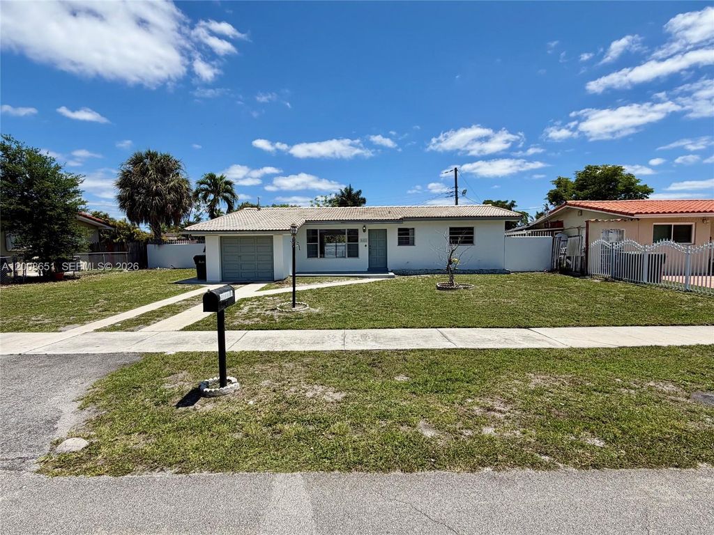 5373 W 10th Ct, Hialeah, FL 33012
