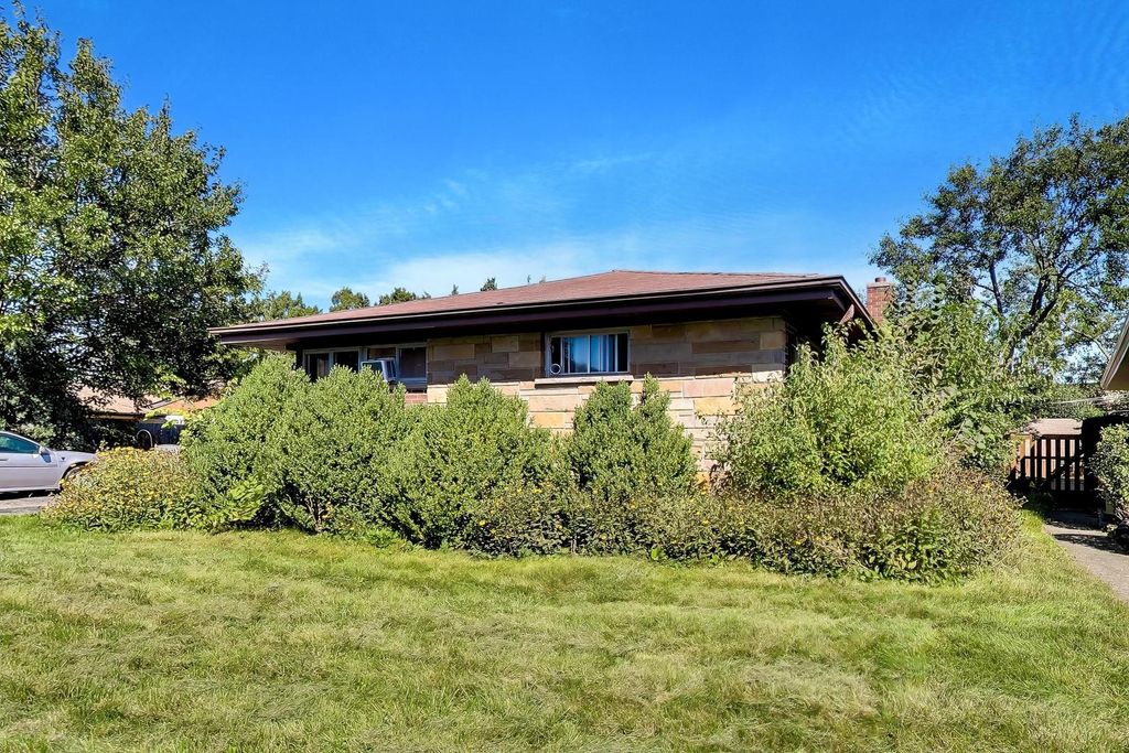 354 E Huntington Lane, Elmhurst, IL 60126 — photo 3