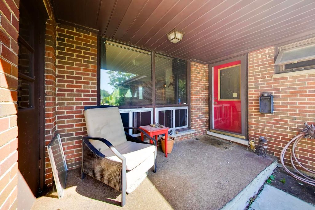 354 E Huntington Lane, Elmhurst, IL 60126 — photo 5