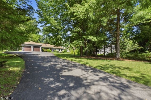 59 Morning Glory Rd, Warren Twp., NJ 07059