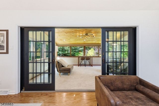 59 Morning Glory Rd, Warren Twp., NJ 07059