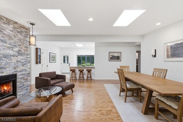 59 Morning Glory Rd, Warren Twp., NJ 07059