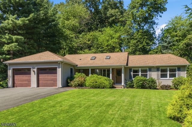 59 Morning Glory Rd, Warren Twp., NJ 07059