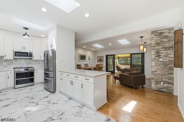 59 Morning Glory Rd, Warren Twp., NJ 07059