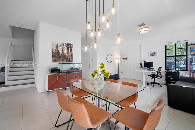 901 NE 191st St, Miami, FL 33179