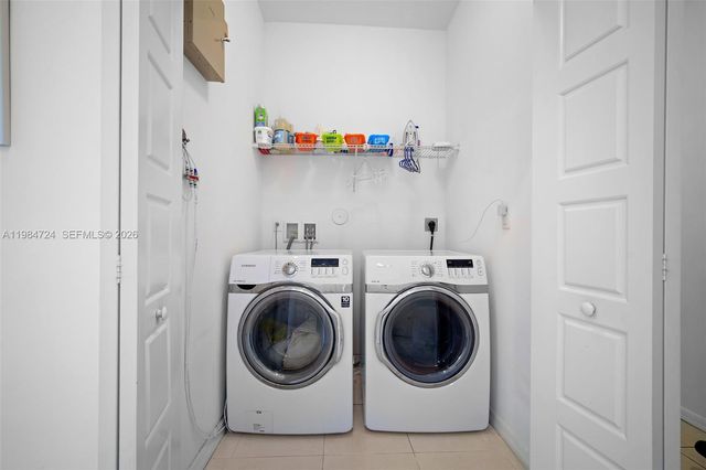 901 NE 191st St, Miami, FL 33179