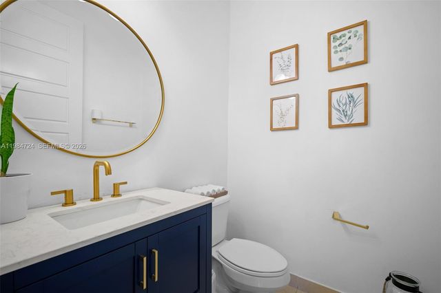 901 NE 191st St, Miami, FL 33179