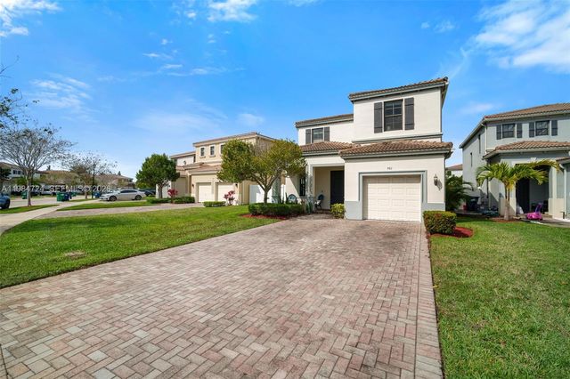 901 NE 191st St, Miami, FL 33179