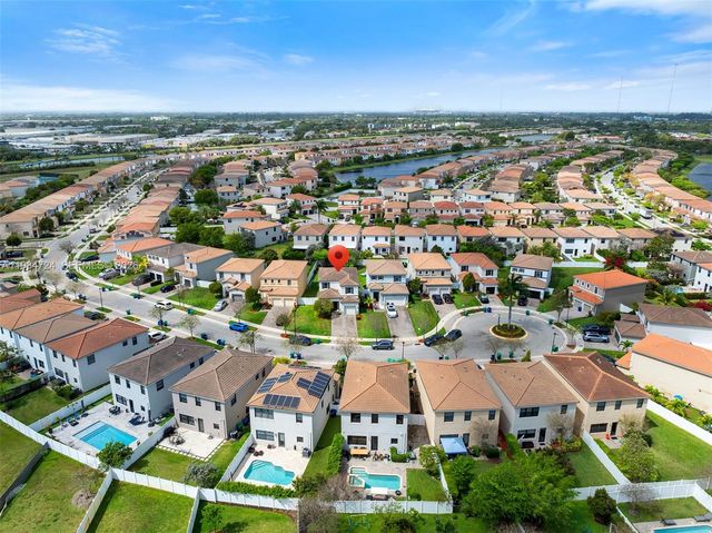 901 NE 191st St, Miami, FL 33179