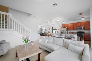 901 NE 191st St, Miami, FL 33179