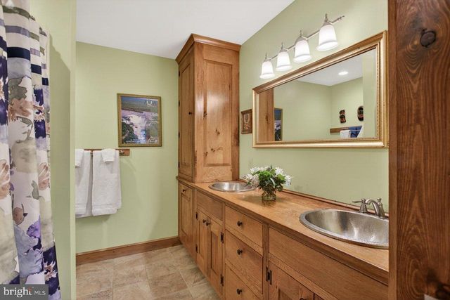 143 SCHEFFER GAP RD, Maurertown, VA 22644