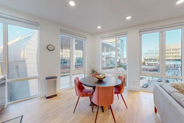 38 Hichborn 406, Boston, MA 02135