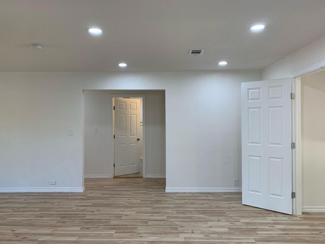 820 W Crawford Street, Denison, TX 75020