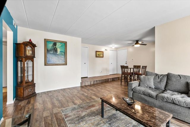 5202 Midlothian Turnpike 107, Crestwood, IL 60418