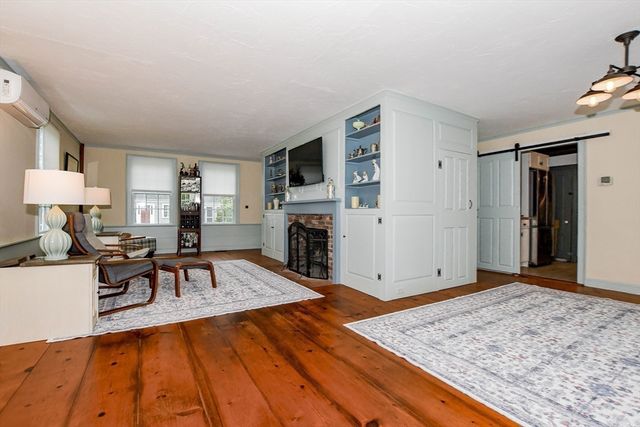 586-A Front Street, Marion, MA 02738