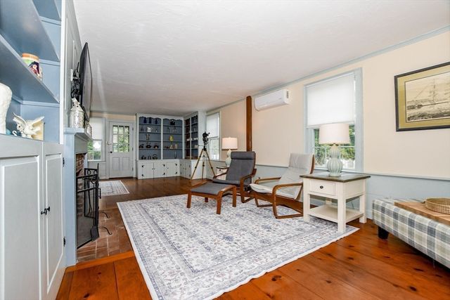 586-A Front Street, Marion, MA 02738