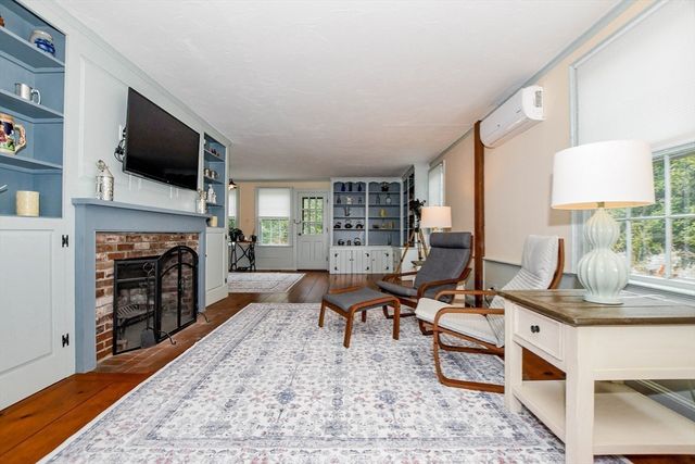 586-A Front Street, Marion, MA 02738