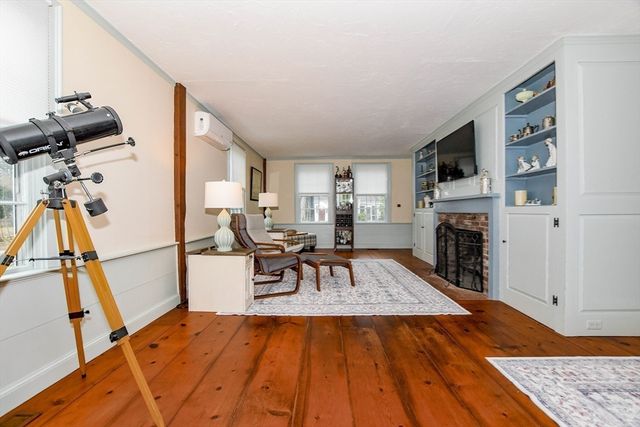 586-A Front Street, Marion, MA 02738